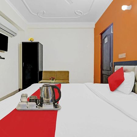 Hotel O J.D Palace Chinhat Exterior photo